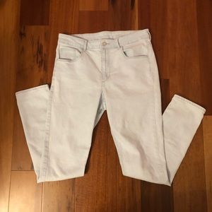 Light wash high waisted jeans